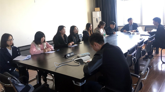 09e67430f68671f9ac4ba8ca069f22ab.jpg 图一 参与学习的老师和同学们_副本.jpg