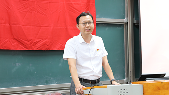 c158e2e2b1fd03f1105eee52d8dab584.png 苏老师.png